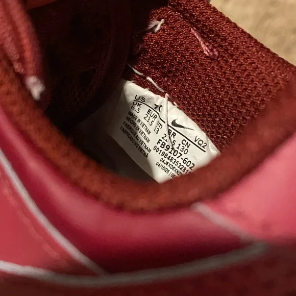 Nike Toddler 7C Team Red/ Sweet Beet Sneakers - Picture 6 of 6